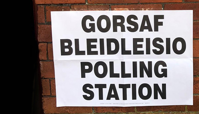 Gorsaf Bleidleisio Polling Station