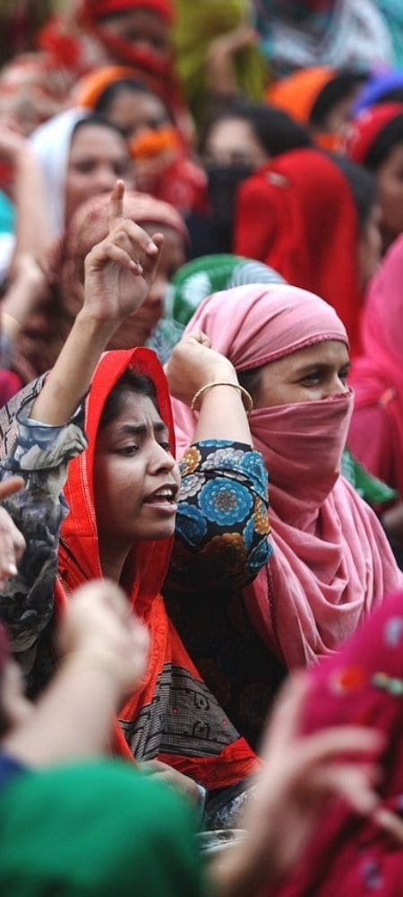 garment workers in Bangladesh protest