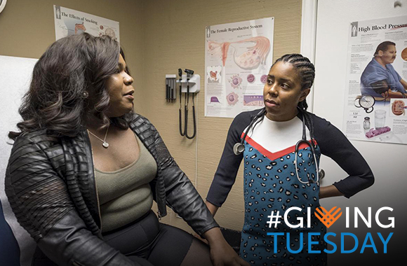 Dr. Brittany Brooks meets with a patient at Open Arms Healthcare Center, a clinic in Jackson, Mississippi, that focuses on alleviating healthcare disparities for underserved populations, with a particular focus on LGBT people. © 2018 Nina Robinson / The Verbatim Agency / Getty Images