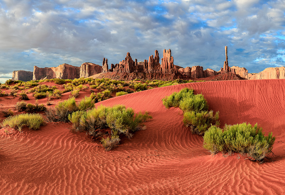 Arizona's Monument Valley. © Jeff S. Maltzman